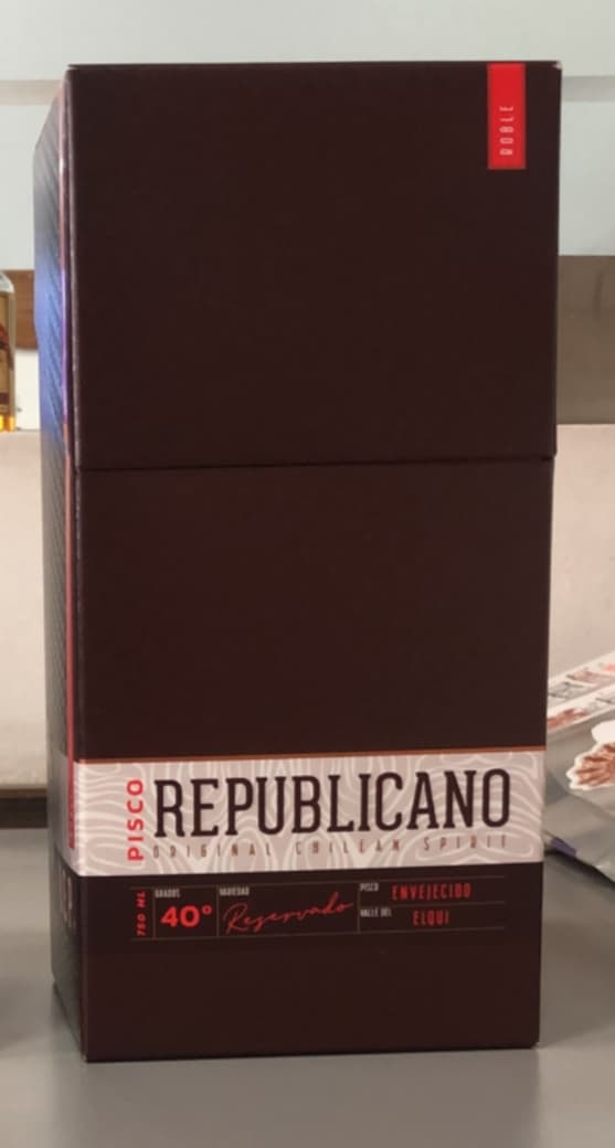 Estuche Pisco Republicano Envejecido_1