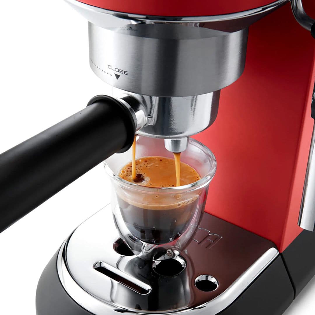 PACK DELONGHI + ILLY: 1x Cafetera DeLonghi Dedica Style Roja + 1x Café Illy Grano Clásico Lata 3kg_3